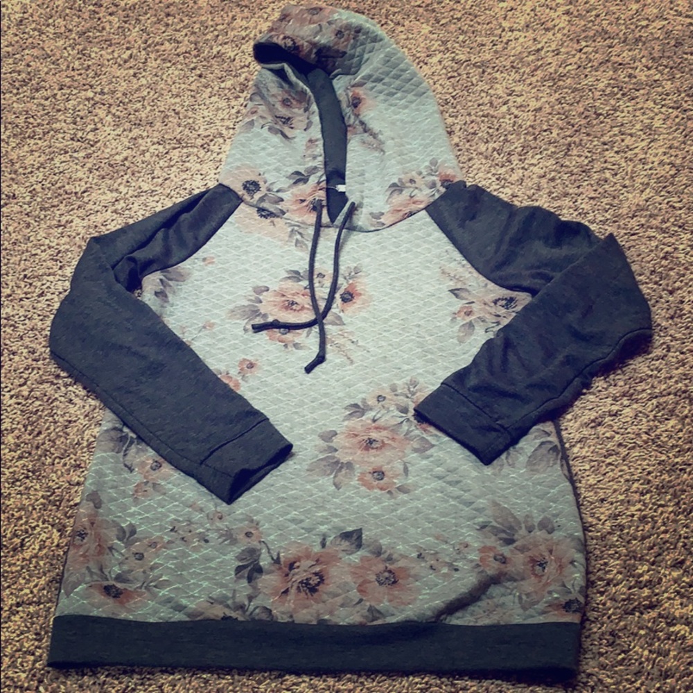 Lightweight Quilted Floral Hoodie Small
